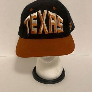 Vintage University Of Texas Longhorns Fitted Big Letter Logo TOW Embroidered Hat